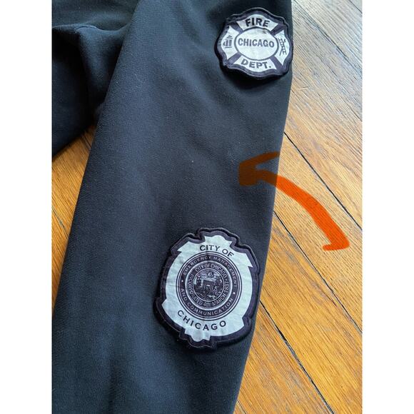 LULULEMON 'Team Chicago' Black Hoodie w/CFD Patches sz L - Picture 5 of 11